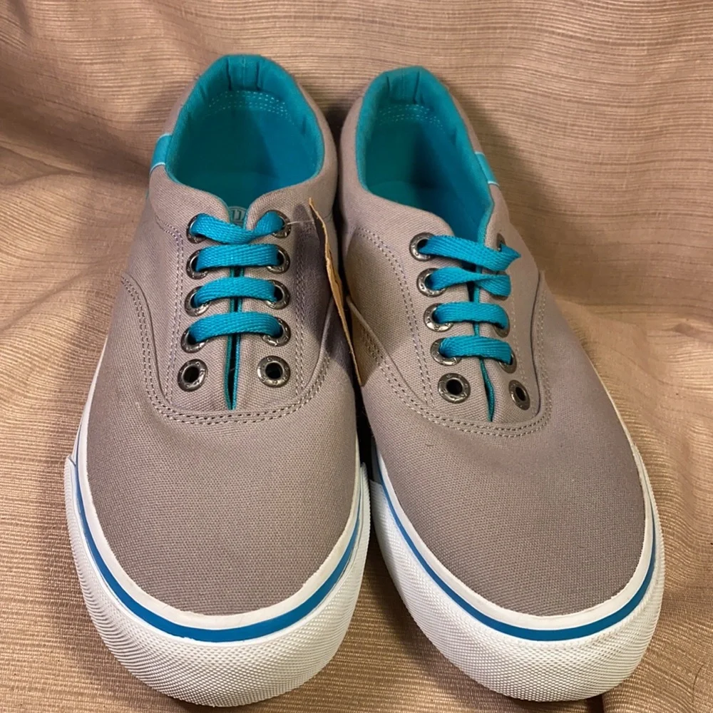 NWT Harley-Davidson canvas lace up loafers